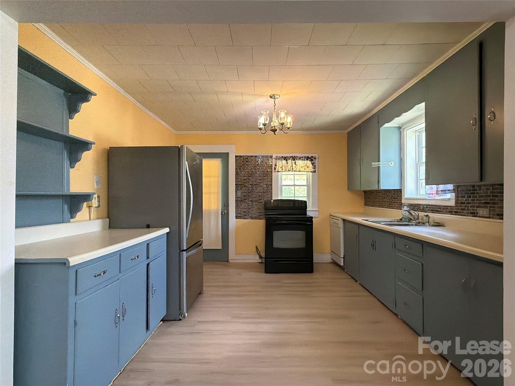 3103 Lowell Road - Photo 3