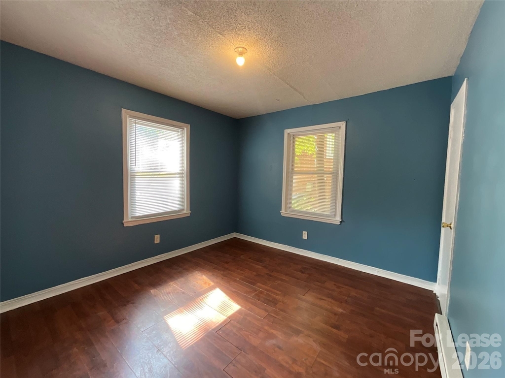 1801 Newland Road - Photo 3