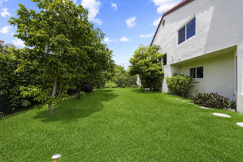4734 Nw 5th Court - Photo 1