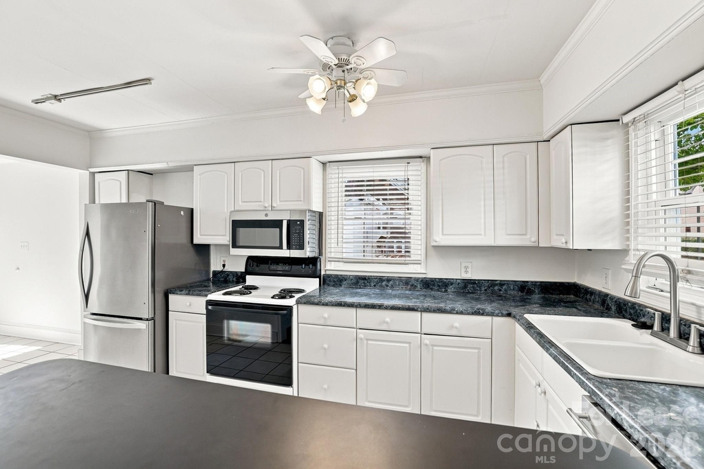 513 Atherton Street - Photo 11