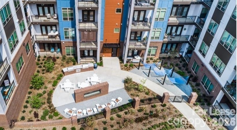 1308 Lorna Street - Photo 3