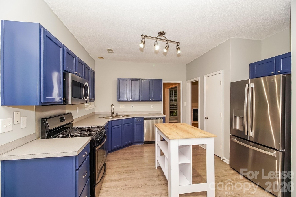 16125 Farmall Drive - Photo 8