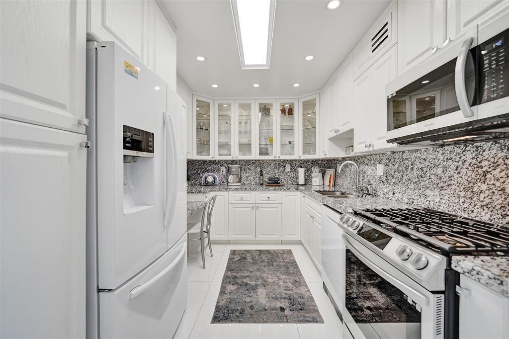 2030 S Ocean Drive - Photo 6