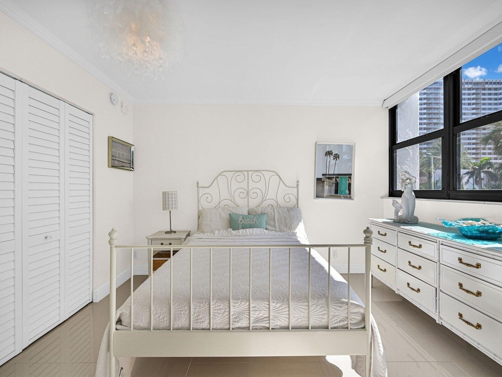 2049 S Ocean Drive - Photo 27
