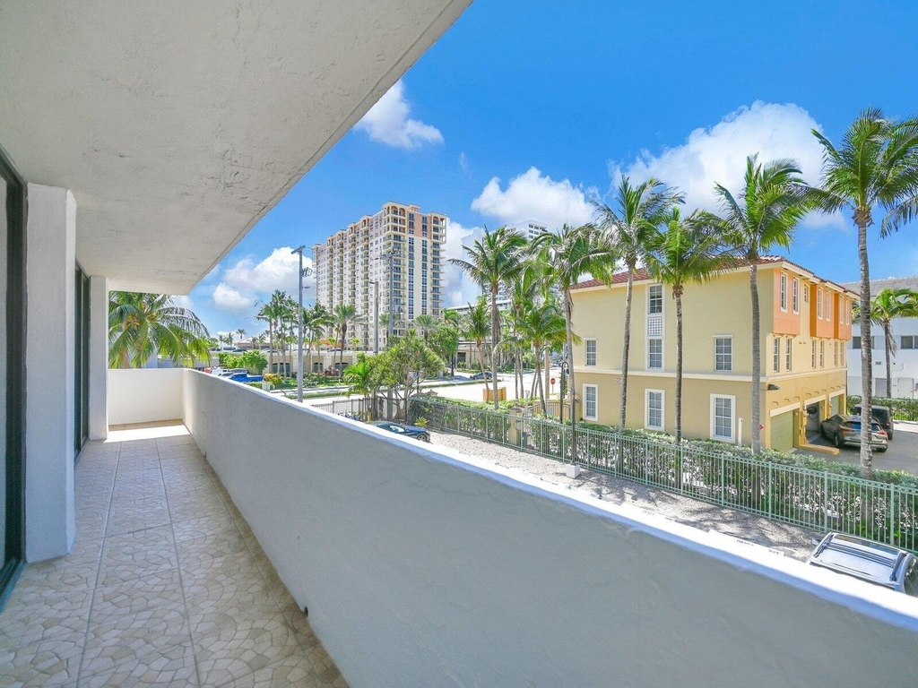 2049 S Ocean Drive - Photo 33