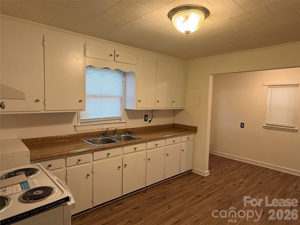 6009 Monteith Drive - Photo 8