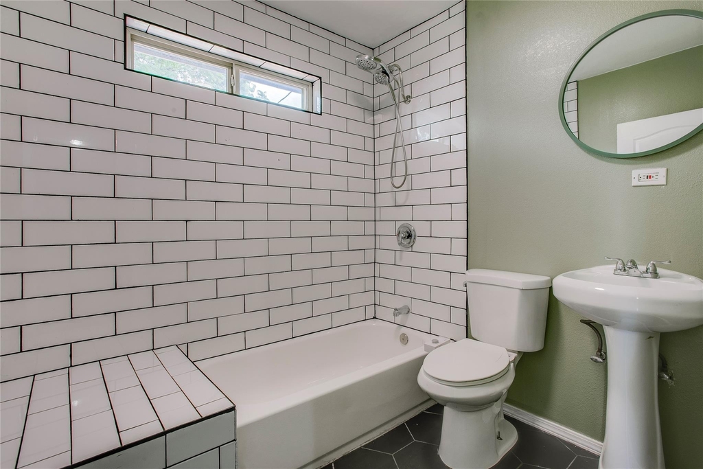 818 E Woodin Boulevard - Photo 23