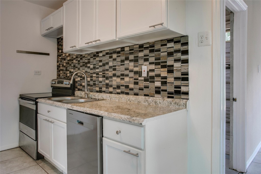 818 E Woodin Boulevard - Photo 19