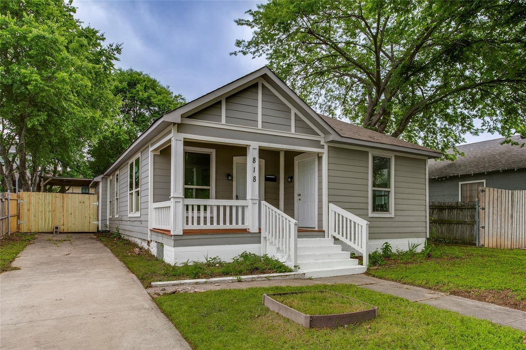 818 E Woodin Boulevard - Photo 0