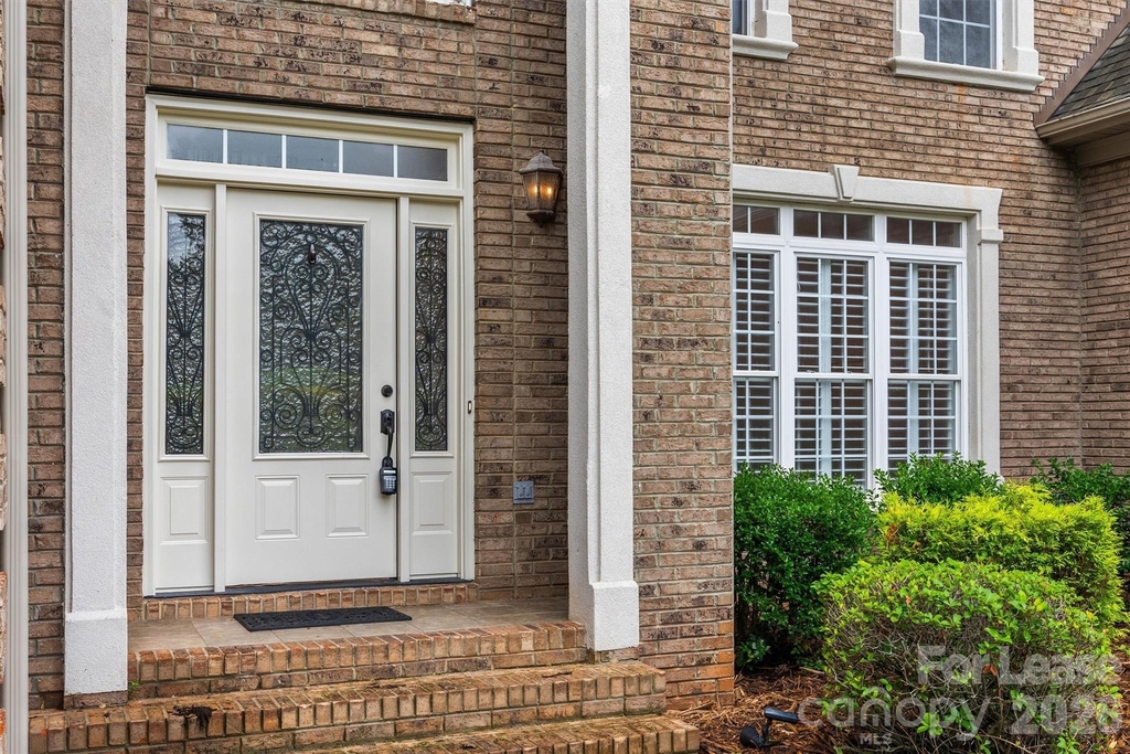 334 Stone Cliff Lane - Photo 1