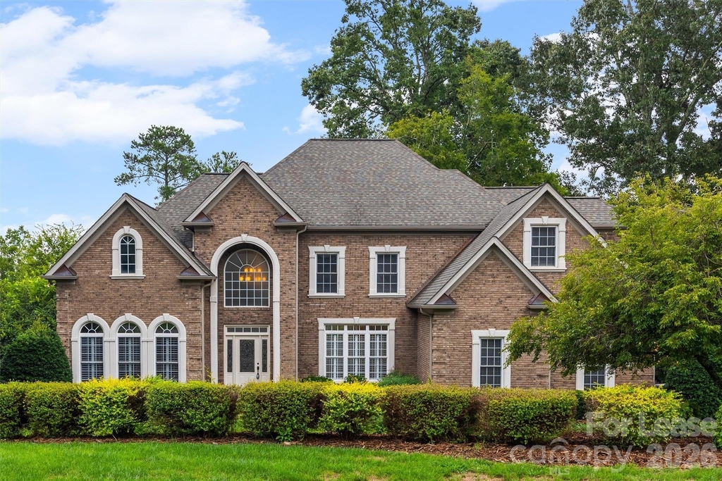 334 Stone Cliff Lane - Photo 0