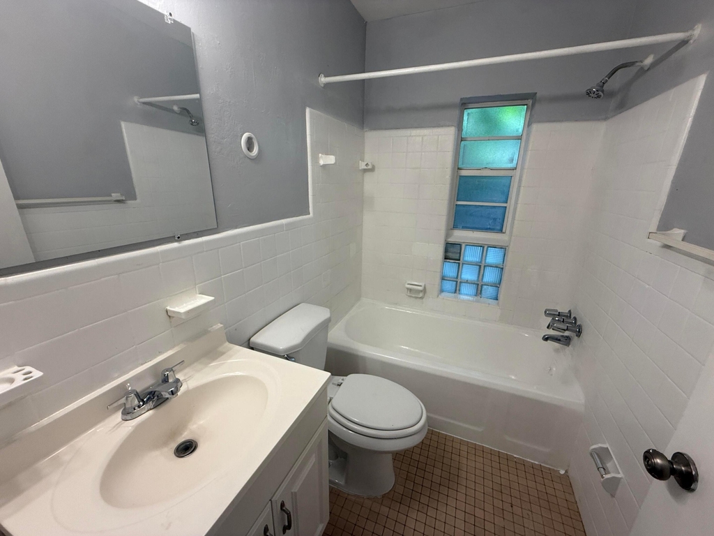 643 Ne 17th Terrace - Photo 12