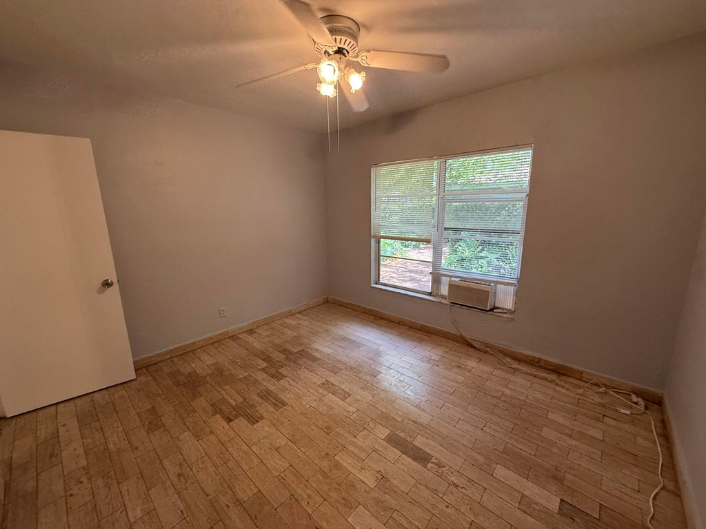 643 Ne 17th Terrace - Photo 11