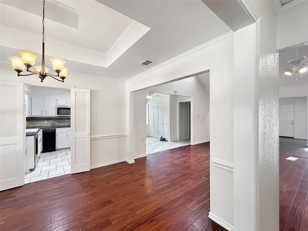 2312 Bush Circle - Photo 11