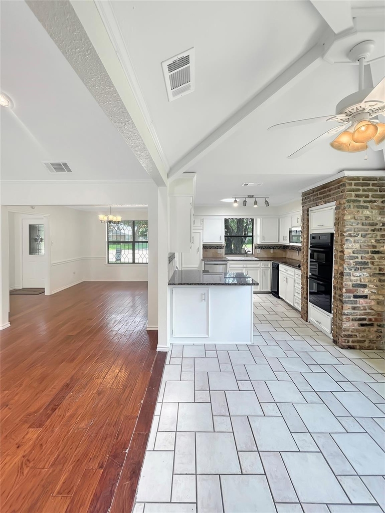 2312 Bush Circle - Photo 7
