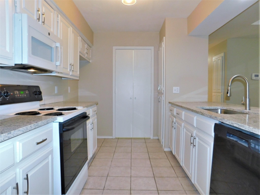 8865 Camfield Way - Photo 7
