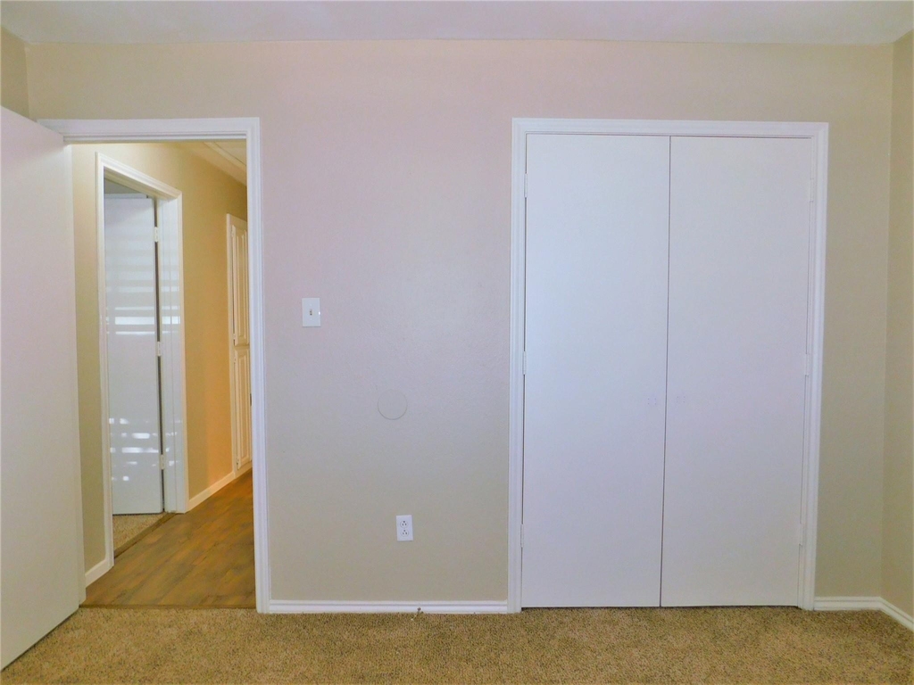 8865 Camfield Way - Photo 14
