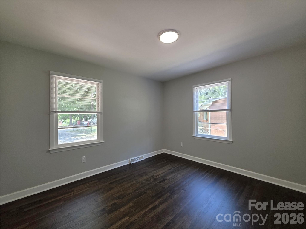 502 Cardinal Court - Photo 15