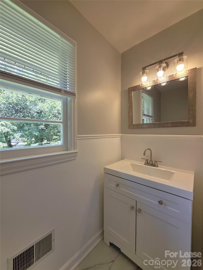 502 Cardinal Court - Photo 14