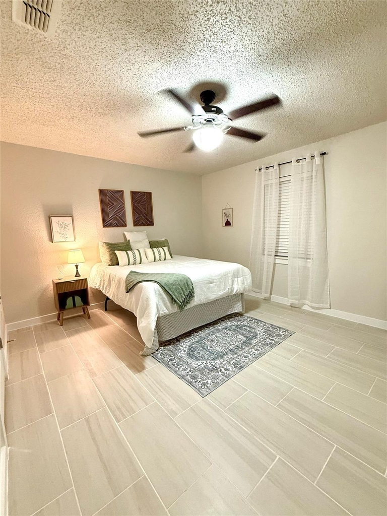 739 W Pine Street - Photo 1