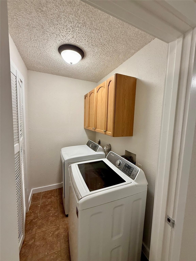 739 W Pine Street - Photo 7