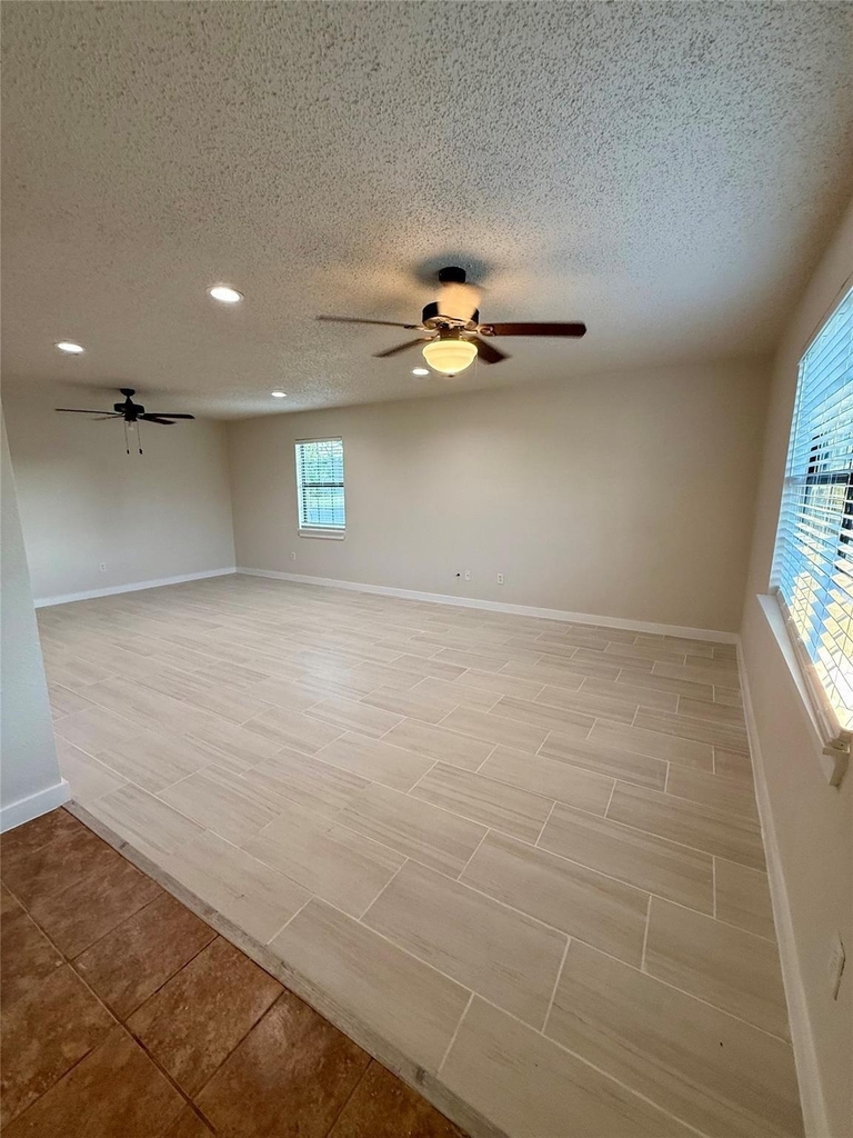 739 W Pine Street - Photo 6