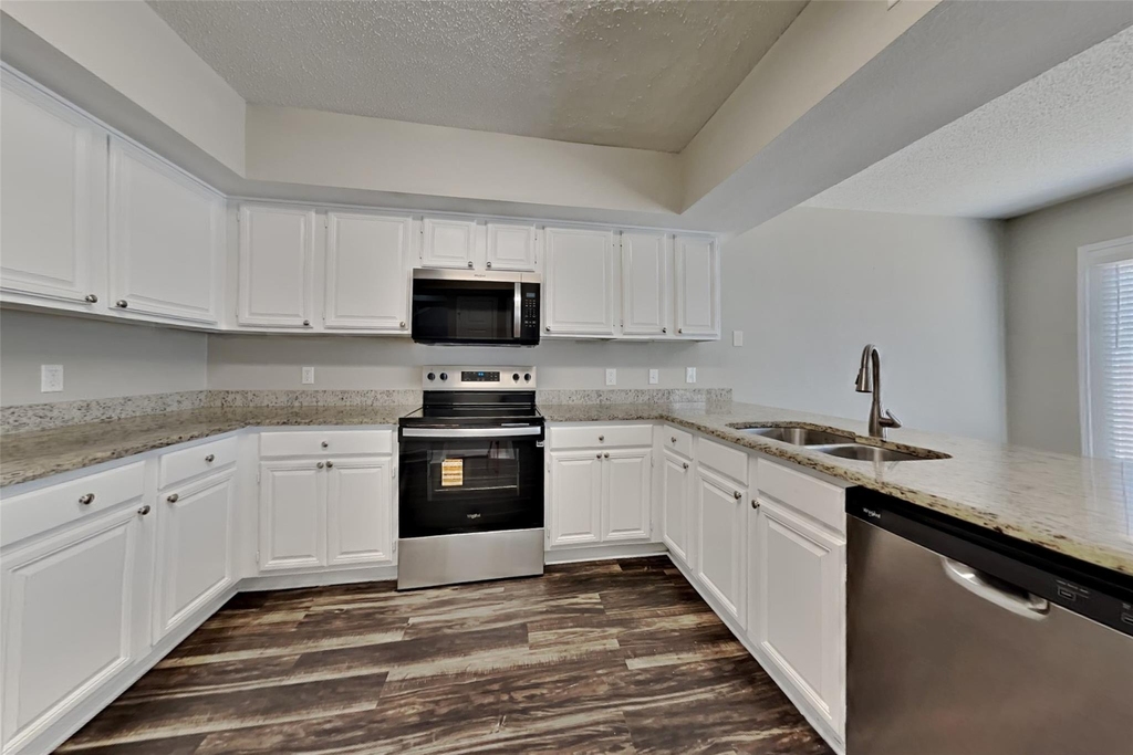 6016 Pennsylvania Avenue - Photo 5