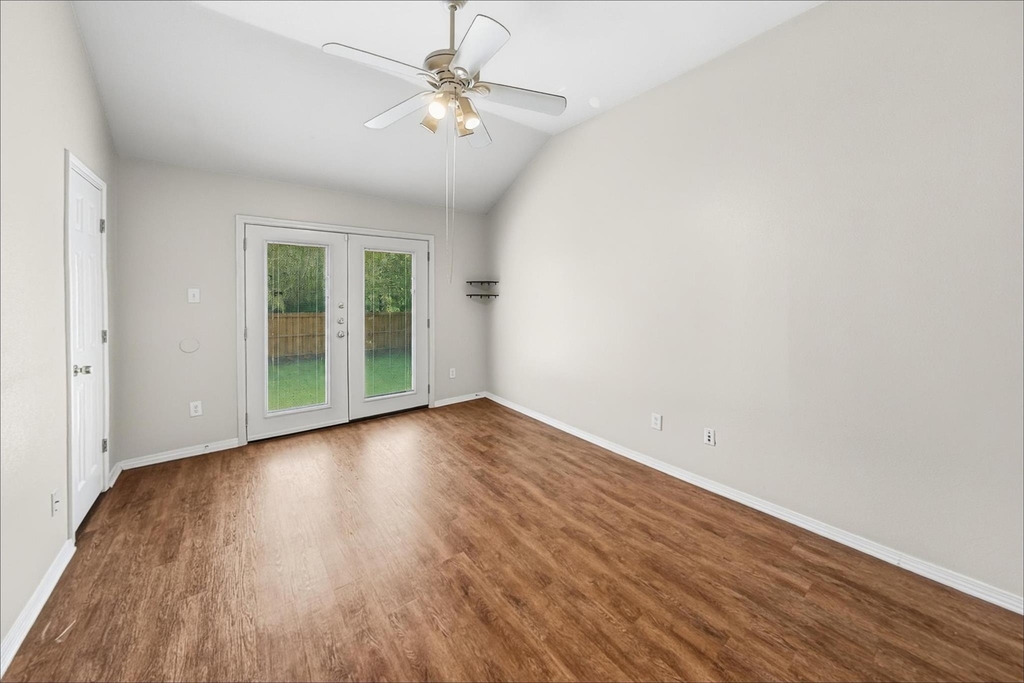 1709 Novella Court - Photo 11