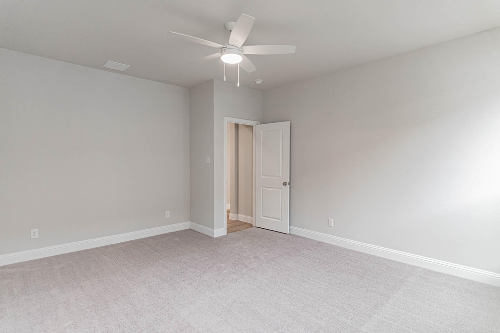 933 Carnation Drive - Photo 12