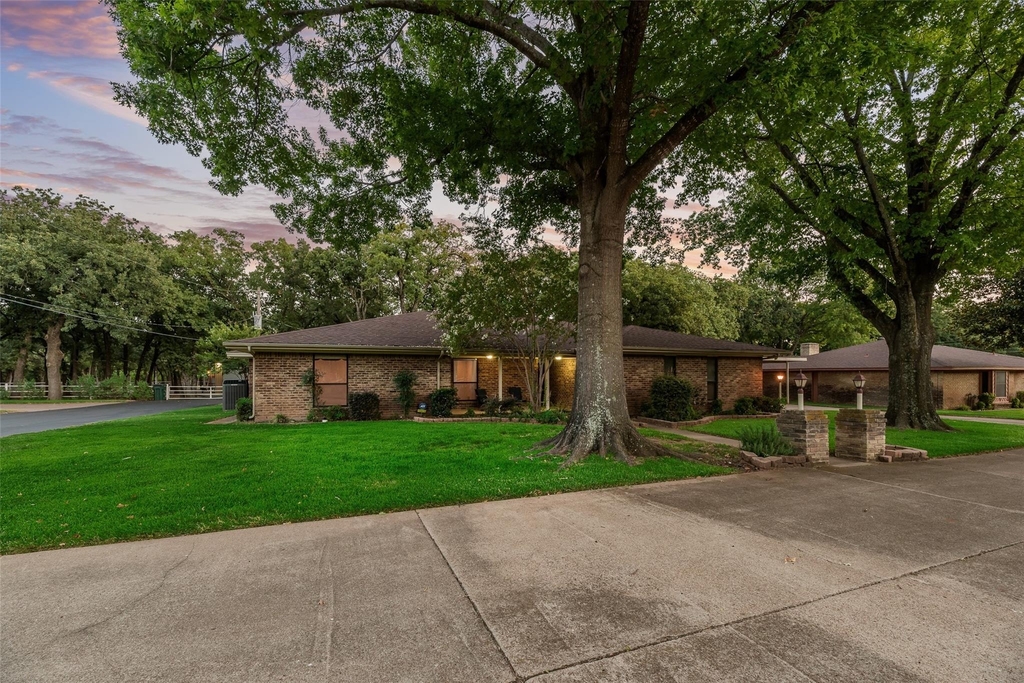 763 Moore Road - Photo 5