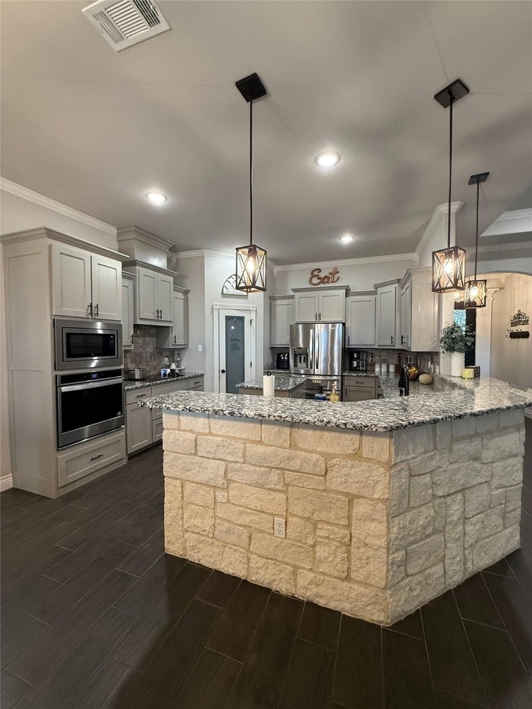 1013 Sky Court - Photo 12