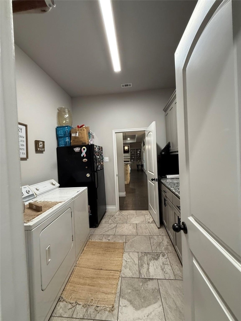 1013 Sky Court - Photo 31