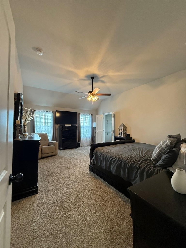 1013 Sky Court - Photo 24