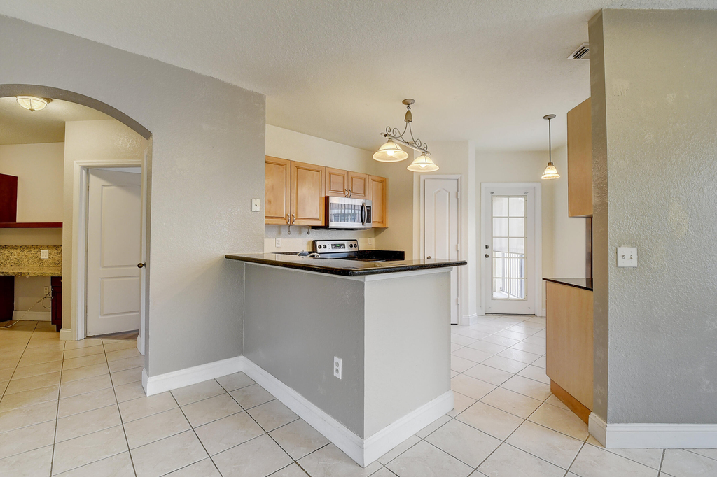 1206 Belmont Place - Photo 5