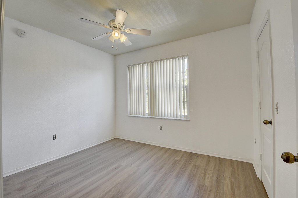 1206 Belmont Place - Photo 18