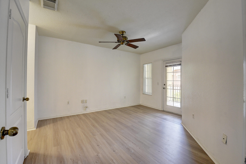 1206 Belmont Place - Photo 17