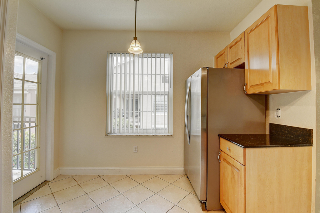 1206 Belmont Place - Photo 8