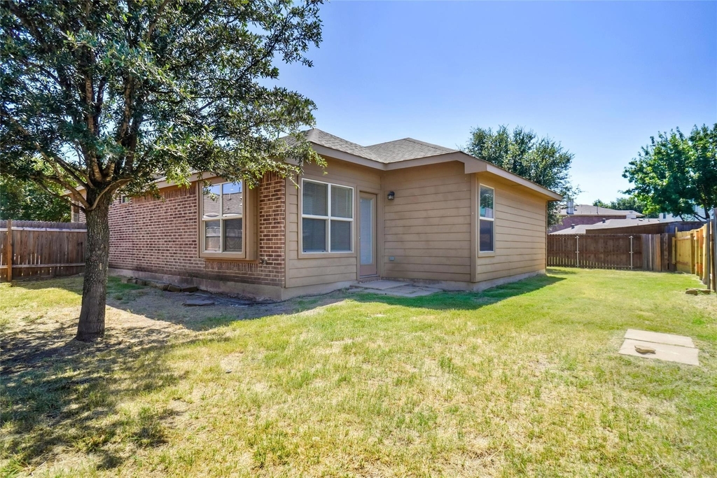 4629 Thistle Creek Court - Photo 17