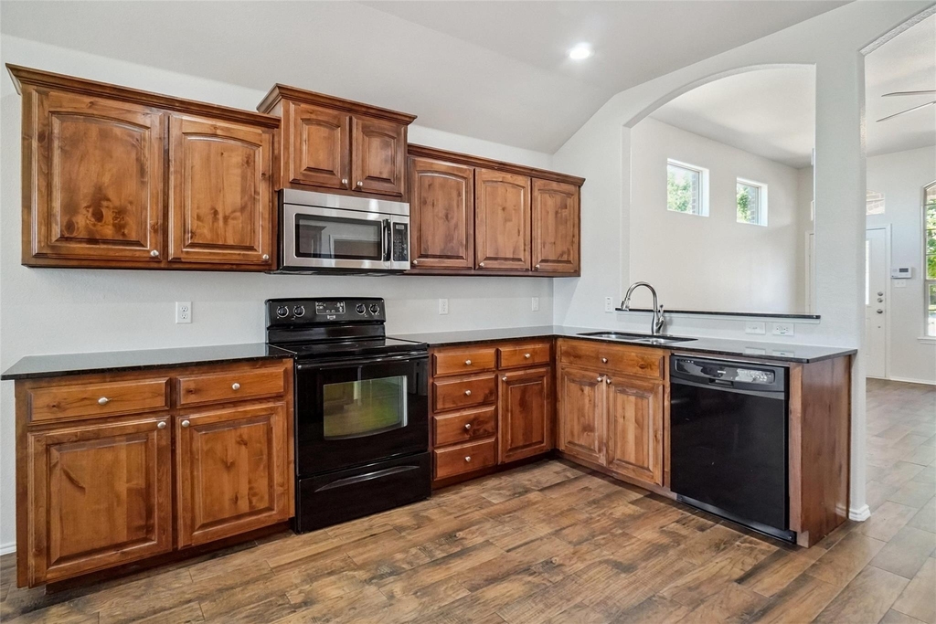 4629 Thistle Creek Court - Photo 6