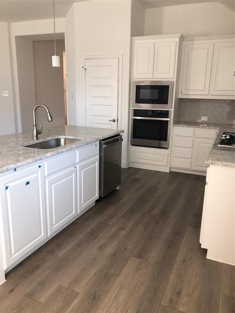 3303 Montgomery Avenue - Photo 3
