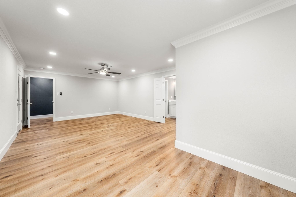 9916 Sandalwood Drive - Photo 20
