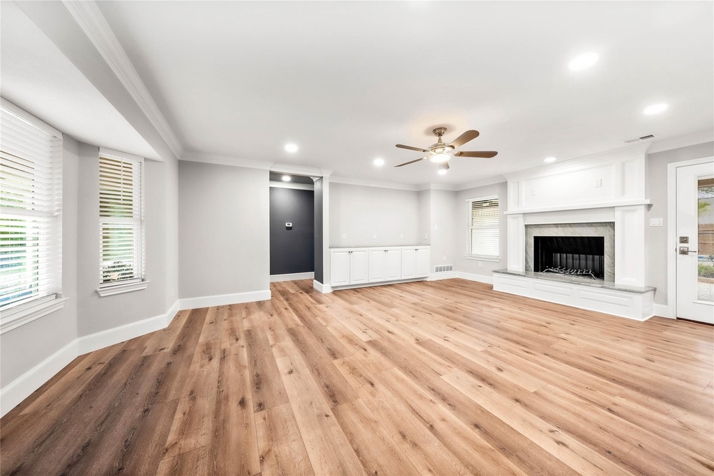 9916 Sandalwood Drive - Photo 3