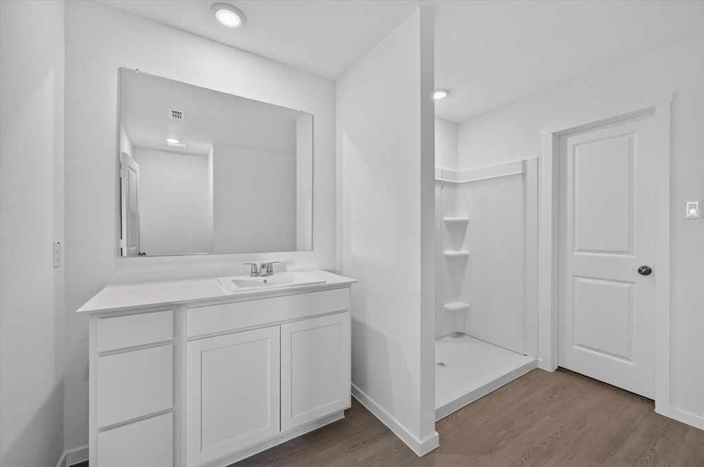 624 W Criner Street - Photo 16