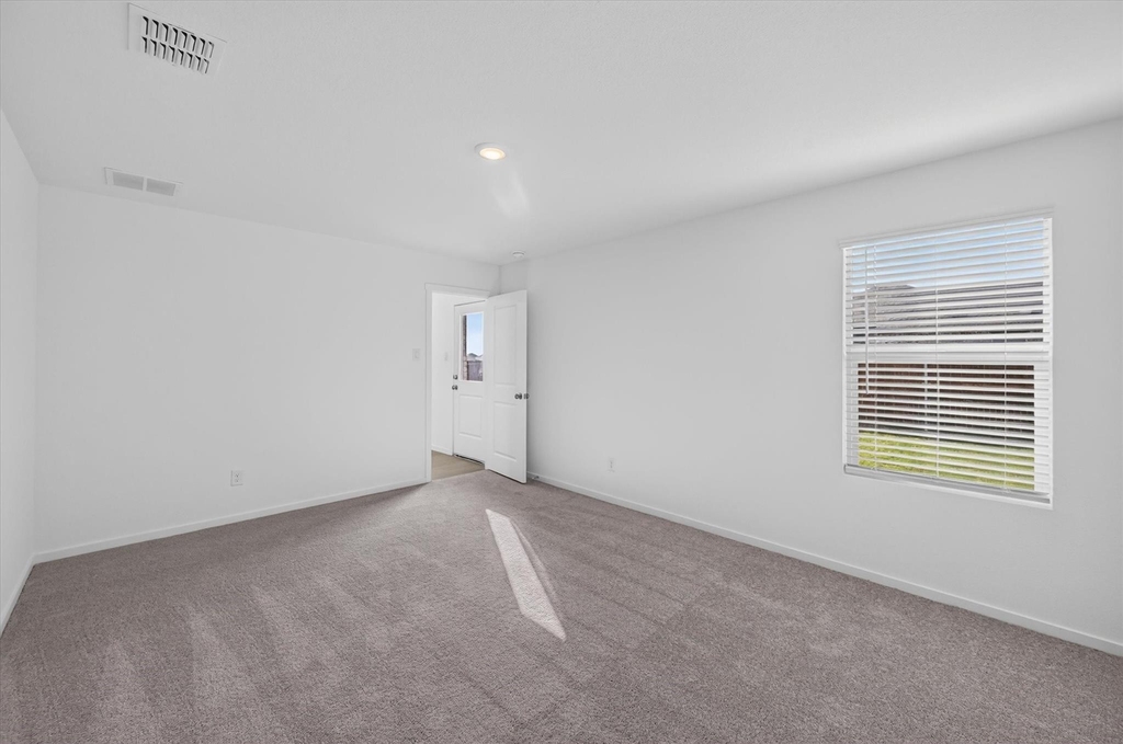 624 W Criner Street - Photo 11