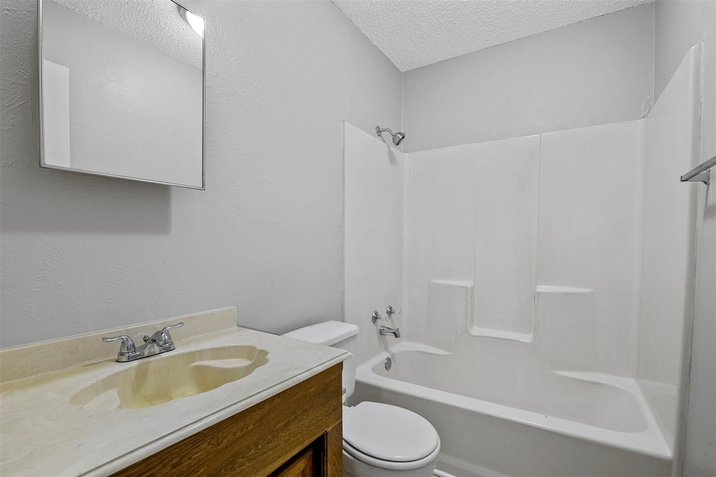 226 E Pritchard Lane - Photo 13