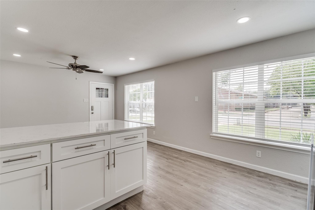 5444 Gaston Avenue - Photo 5