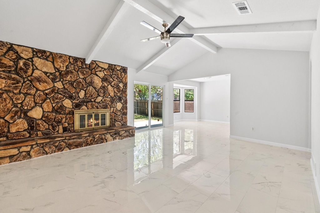 805 Salem Drive - Photo 5