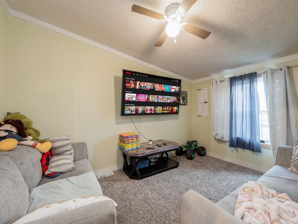 8591 W Ridge Drive - Photo 4