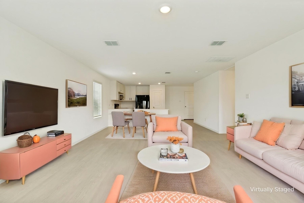 621 Holleman Drive - Photo 4