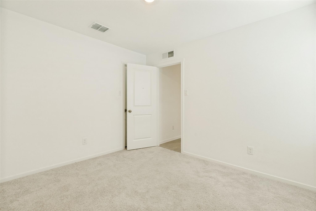 621 Holleman Drive - Photo 16